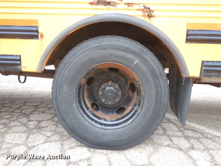 image for item IG9204 2005 Thomas  school bus