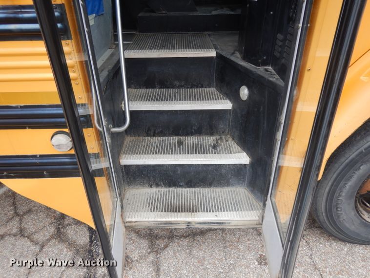 image for item IG9205 2005 Thomas  school bus