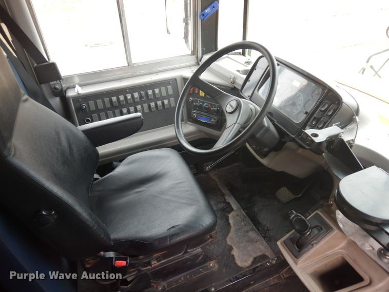 image for item IG9205 2005 Thomas  school bus