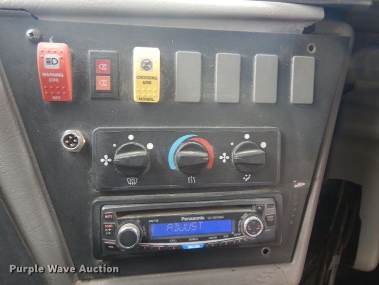 image for item IG9205 2005 Thomas  school bus