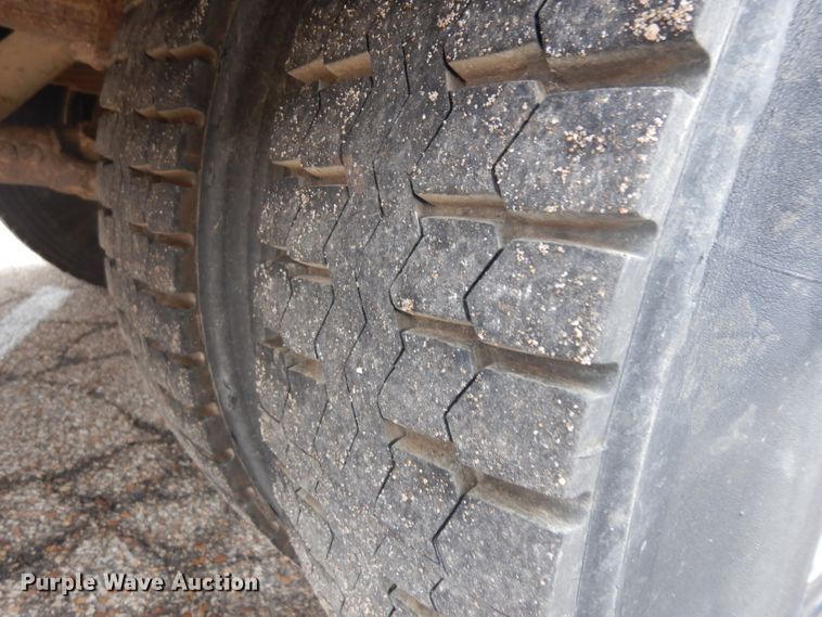 image for item IG9205 2005 Thomas  school bus