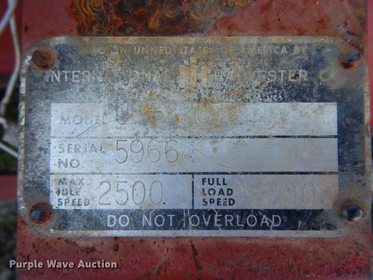 image for item IG9223 International Harvester UB-220  generator set