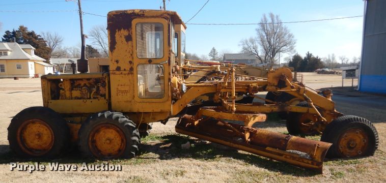 image for item IG9225 Caterpillar 212  rigid frame motor grader