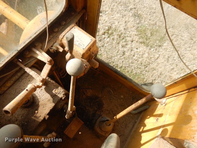 image for item IG9225 Caterpillar 212  rigid frame motor grader