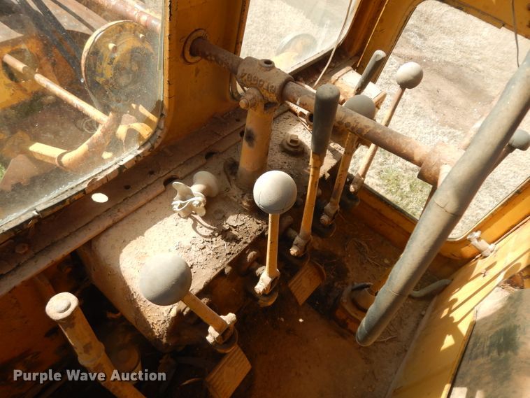 image for item IG9225 Caterpillar 212  rigid frame motor grader