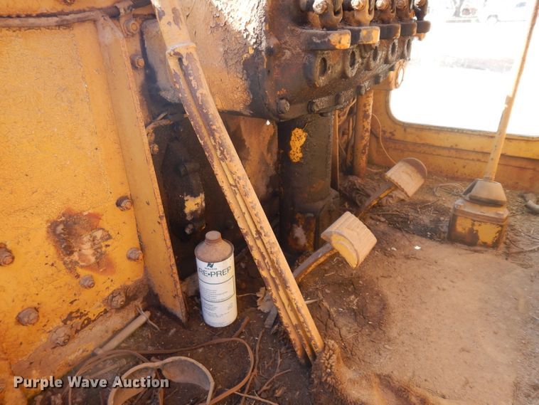 image for item IG9225 Caterpillar 212  rigid frame motor grader