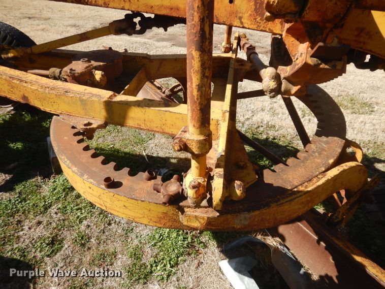 image for item IG9225 Caterpillar 212  rigid frame motor grader