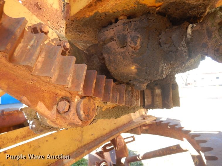 image for item IG9225 Caterpillar 212  rigid frame motor grader