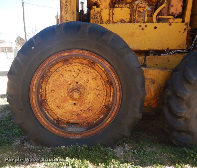 image for item IG9225 Caterpillar 212  rigid frame motor grader