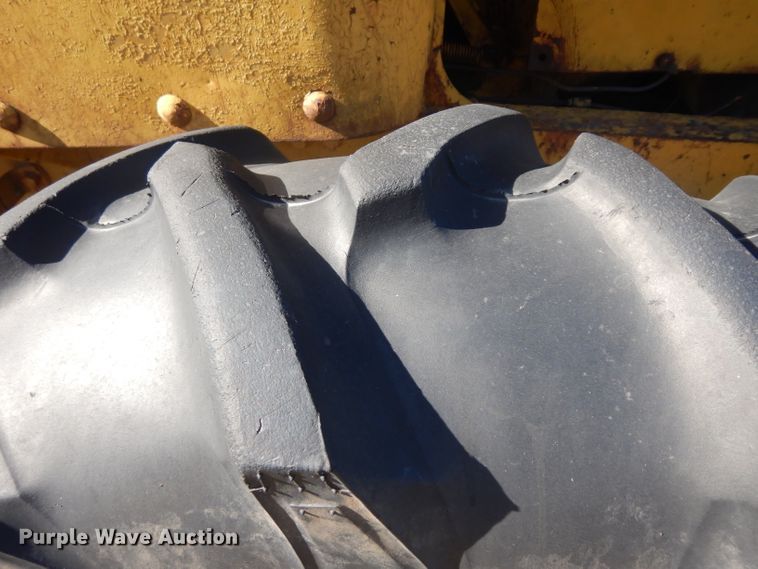 image for item IG9225 Caterpillar 212  rigid frame motor grader