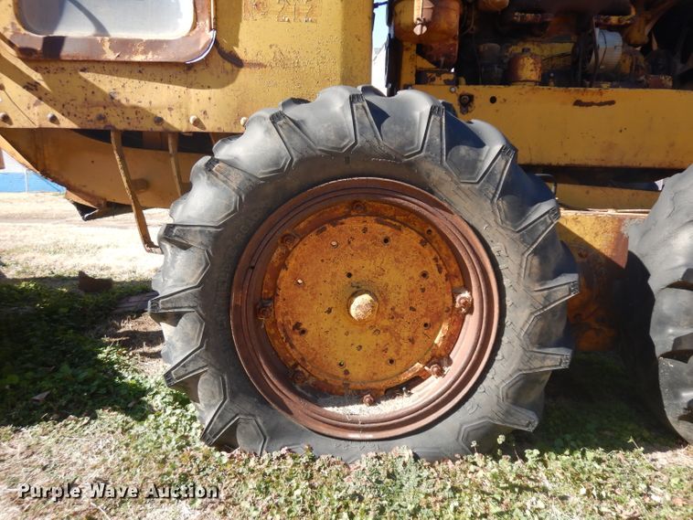 image for item IG9225 Caterpillar 212  rigid frame motor grader