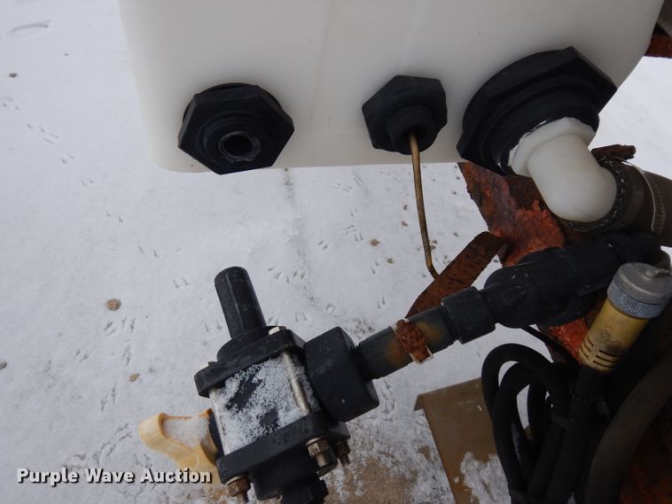 image for item IP9001 2010 Warren AC2400-14 spreader