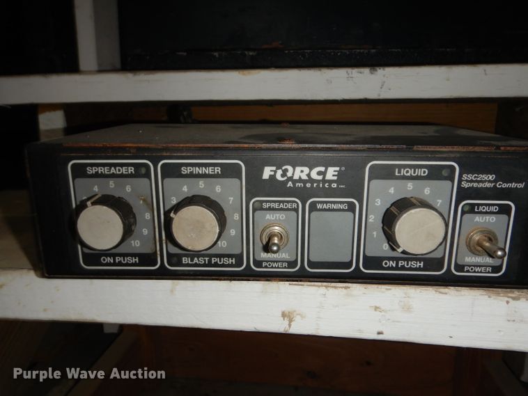 image for item IP9001 2010 Warren AC2400-14 spreader