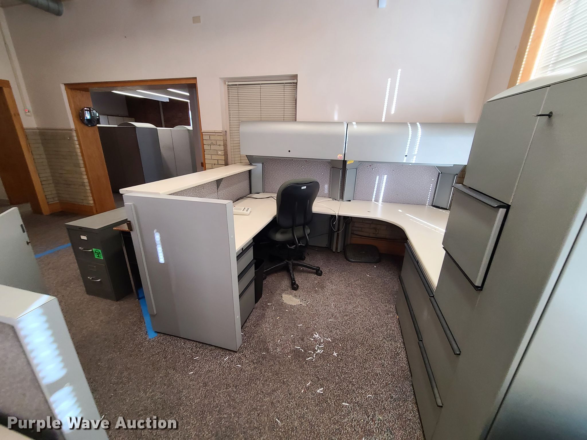 Office furniture in Kansas City, MO Item FW9630 sold Purple Wave