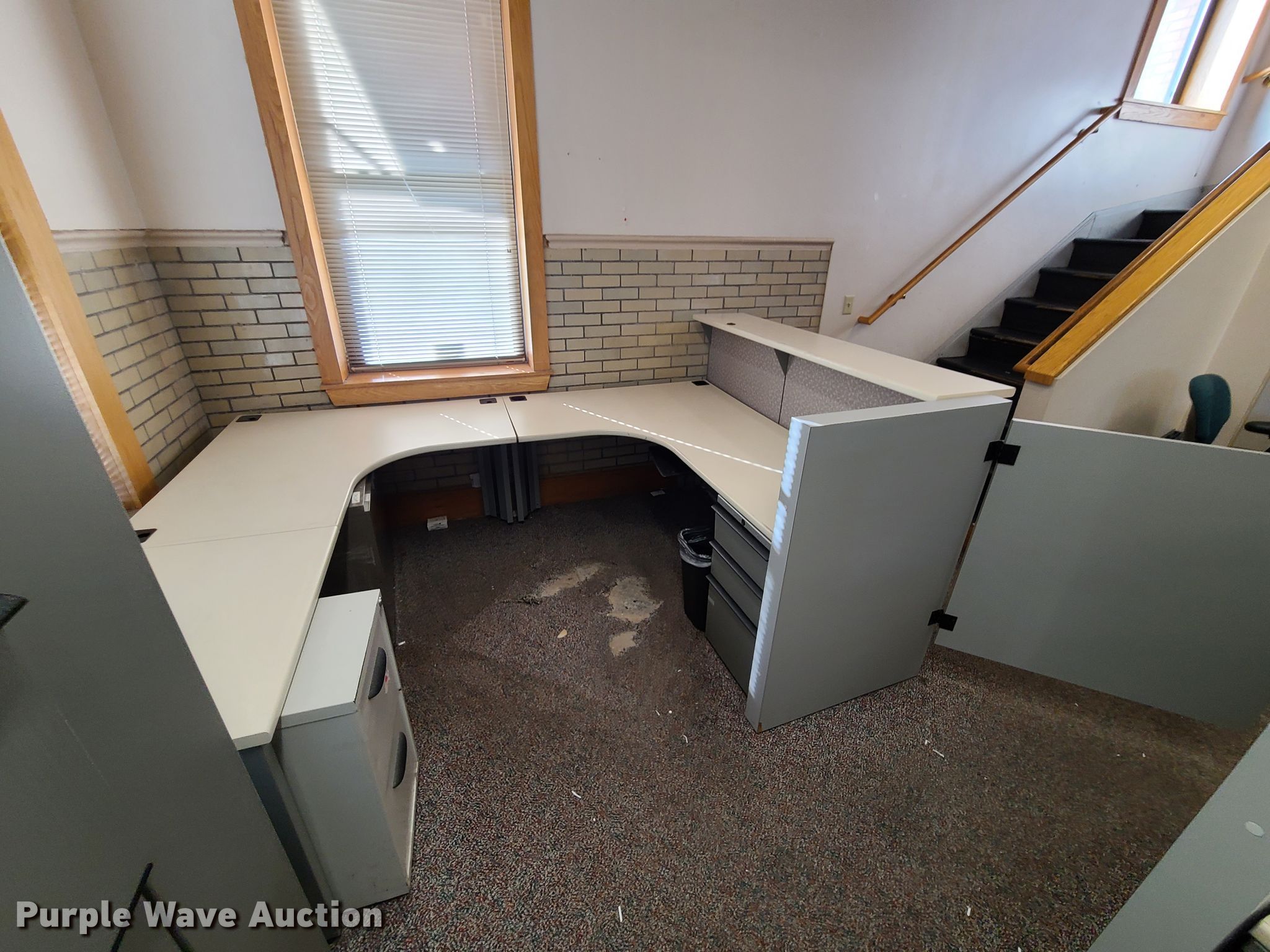 Office furniture in Kansas City, MO Item FW9630 sold Purple Wave