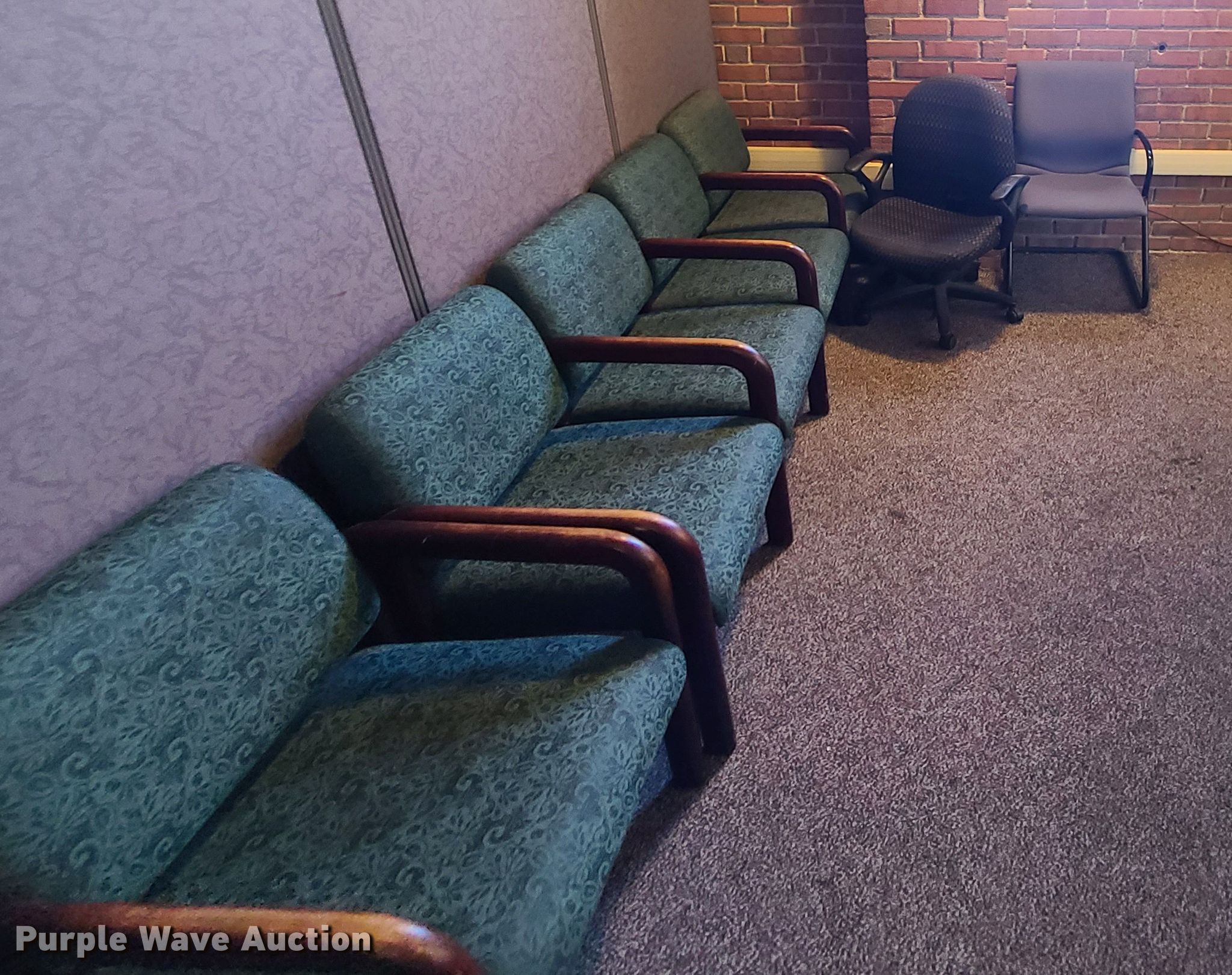 Office furniture in Kansas City, MO Item FW9631 sold Purple Wave