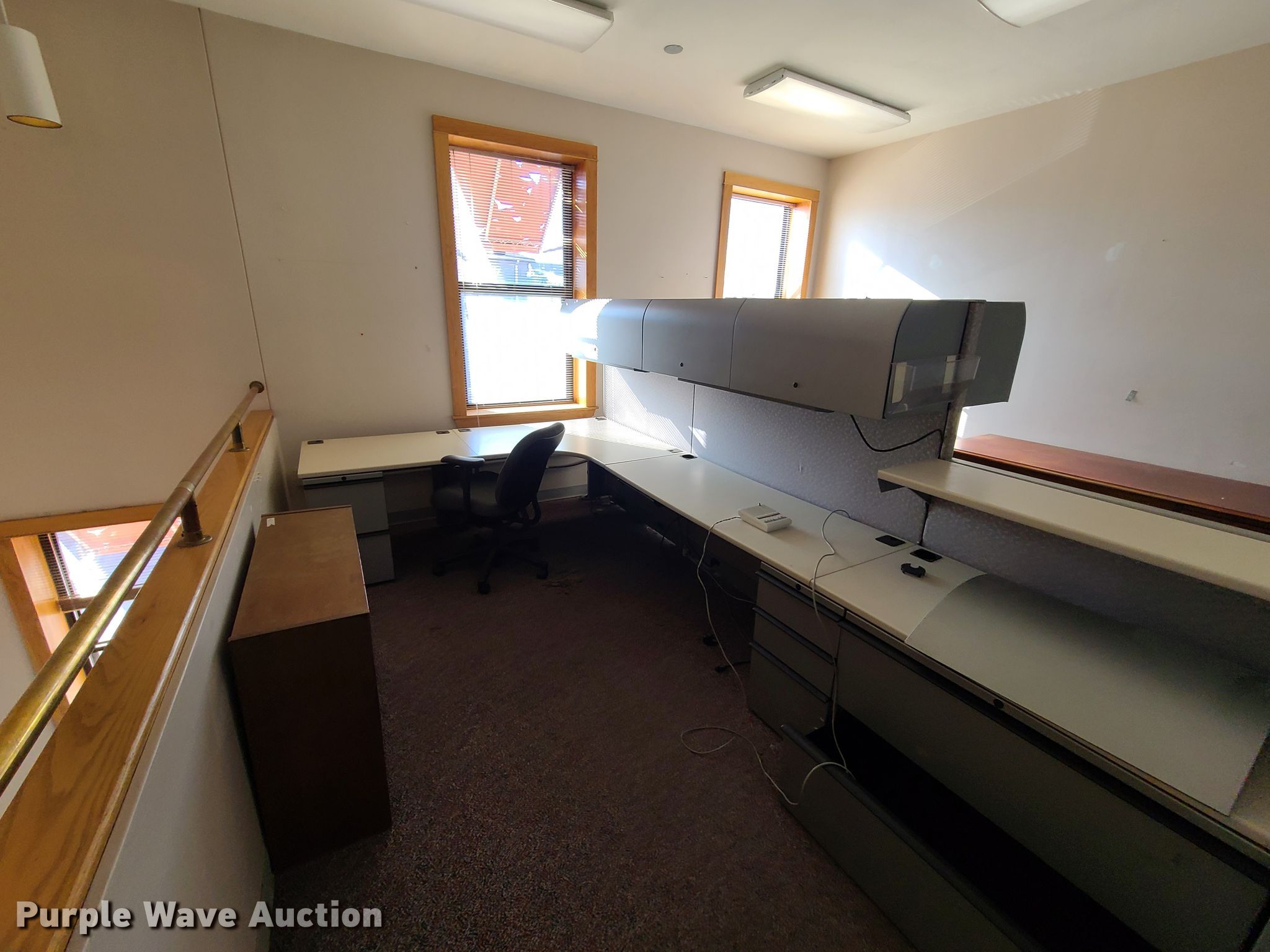 Office furniture in Kansas City, MO Item FW9634 sold Purple Wave