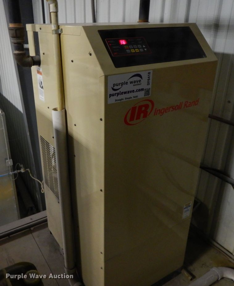 image for item DF6418 Ingersoll Rand NVC200A40N refrigerated air dryer