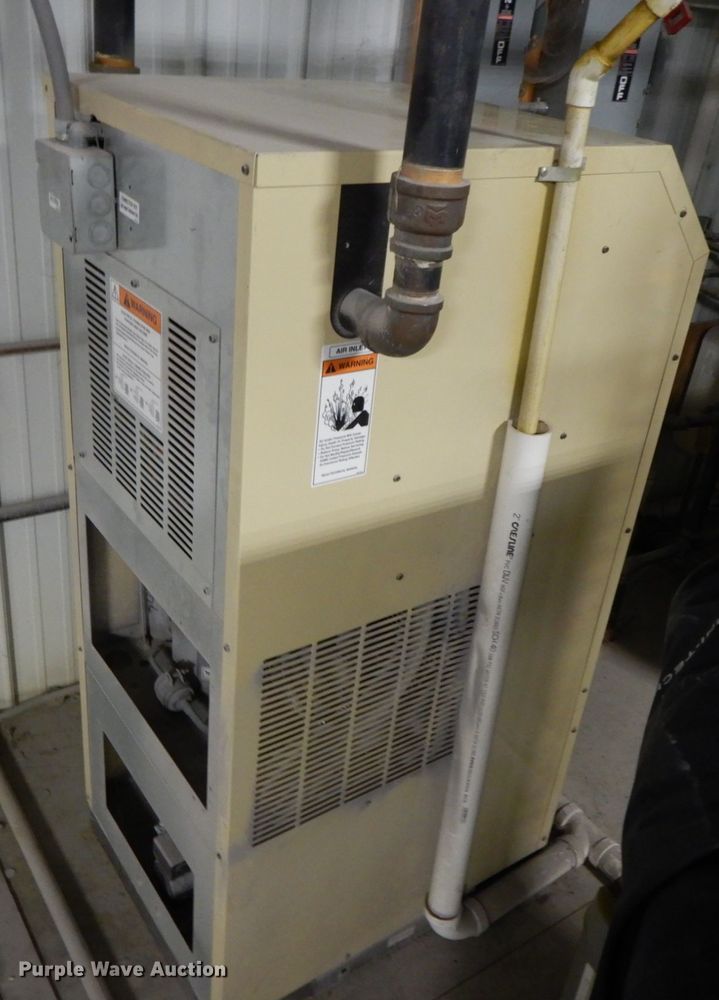 image for item DF6418 Ingersoll Rand NVC200A40N refrigerated air dryer