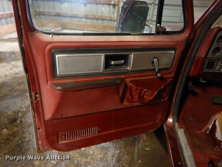 image for item DF6433 1978 GMC Jimmy  SUV