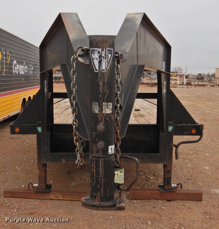 image for item DG1646 1998 PJ Trailers 24GN  equipment trailer