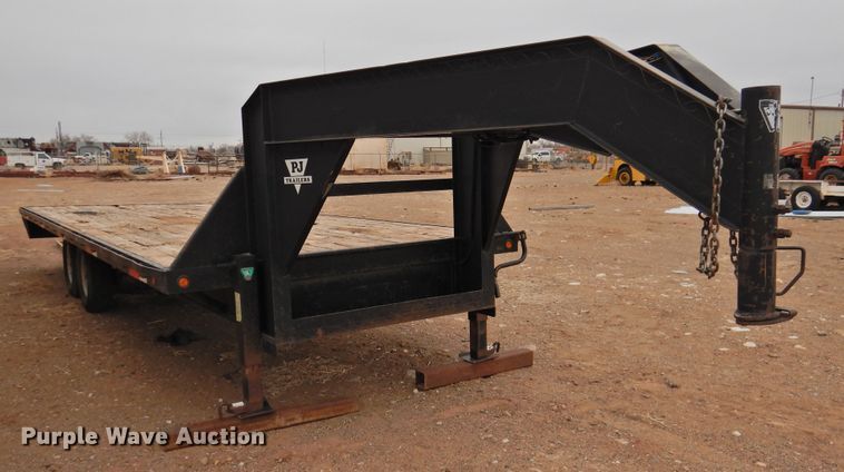 image for item DG1646 1998 PJ Trailers 24GN  equipment trailer