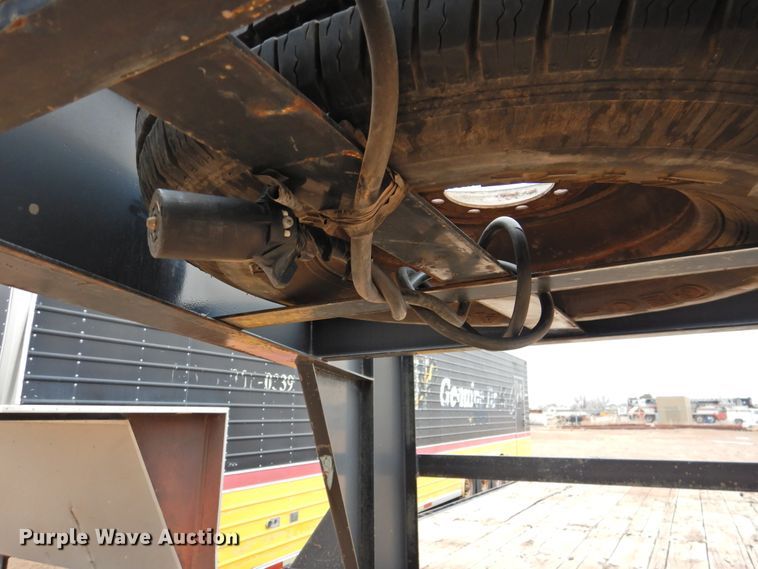 image for item DG1646 1998 PJ Trailers 24GN  equipment trailer