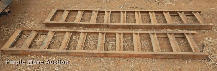 image for item DG1646 1998 PJ Trailers 24GN  equipment trailer