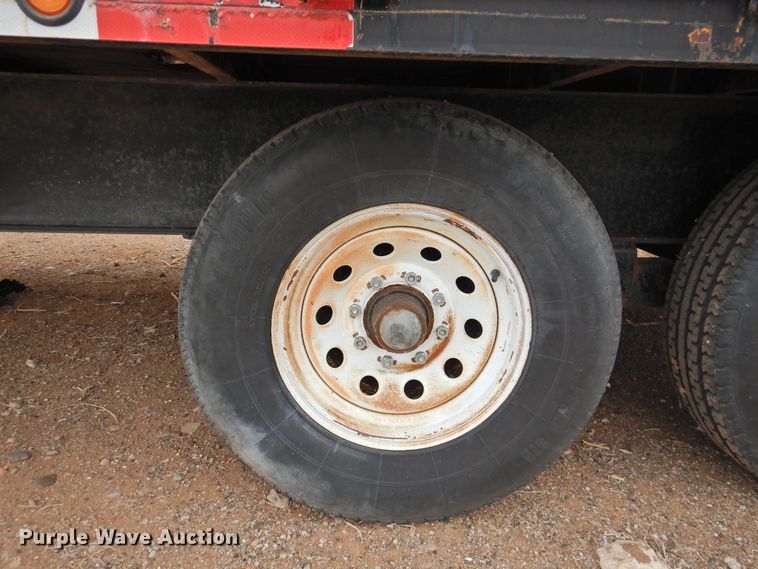 image for item DG1646 1998 PJ Trailers 24GN  equipment trailer