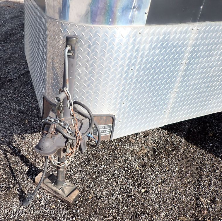 image for item DJ0010 2005 Haulmark FNV7X16WT2 enclosed cargo trailer