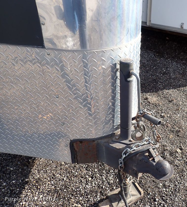 image for item DJ0010 2005 Haulmark FNV7X16WT2 enclosed cargo trailer