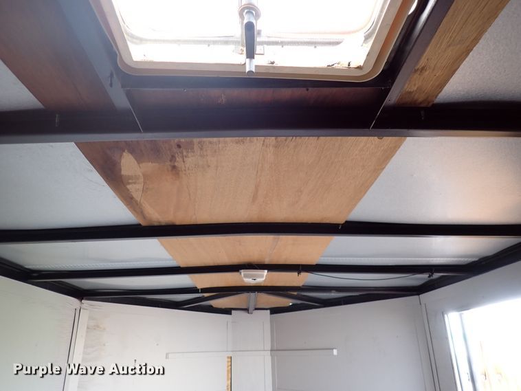 image for item DJ0010 2005 Haulmark FNV7X16WT2 enclosed cargo trailer