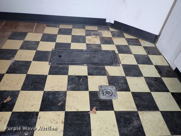 image for item DJ0010 2005 Haulmark FNV7X16WT2 enclosed cargo trailer