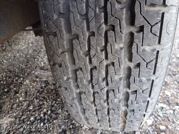 image for item DJ0010 2005 Haulmark FNV7X16WT2 enclosed cargo trailer