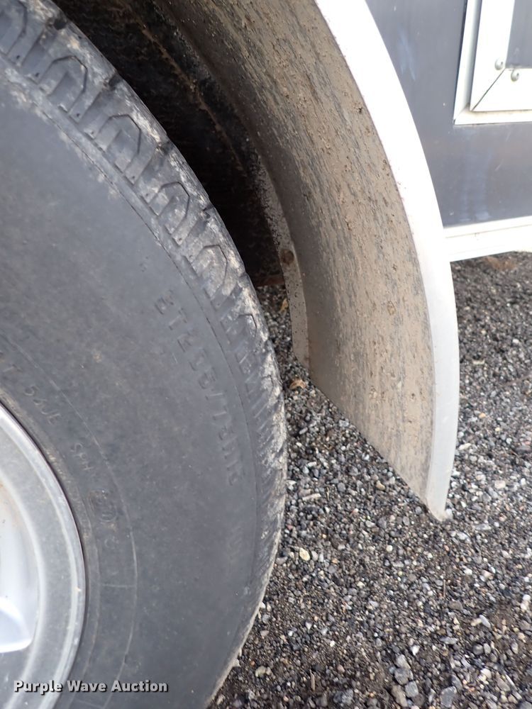 image for item DJ0010 2005 Haulmark FNV7X16WT2 enclosed cargo trailer