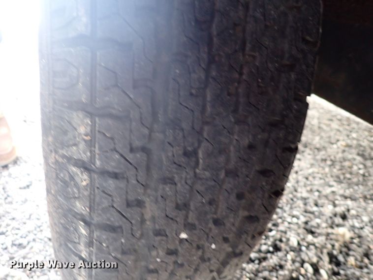 image for item DJ0010 2005 Haulmark FNV7X16WT2 enclosed cargo trailer