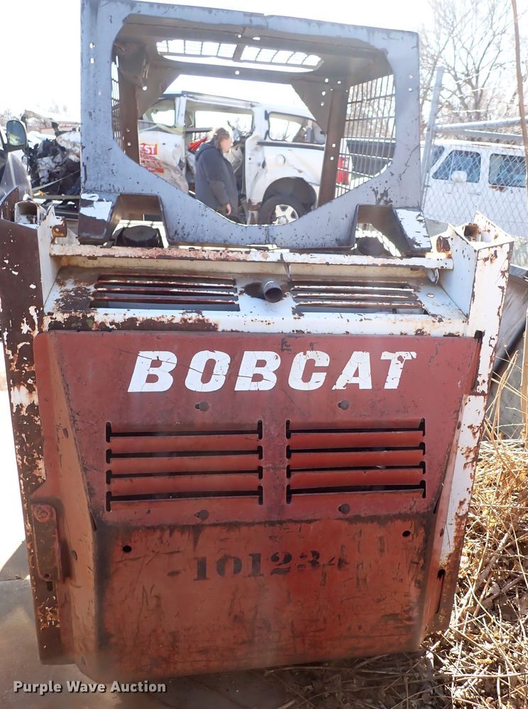 image for item DJ0036 1976 Bobcat 520  skid steer loader