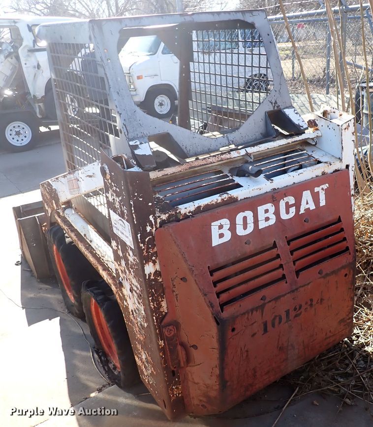 image for item DJ0036 1976 Bobcat 520  skid steer loader