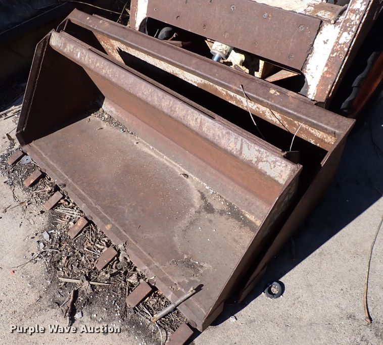 image for item DJ0036 1976 Bobcat 520  skid steer loader