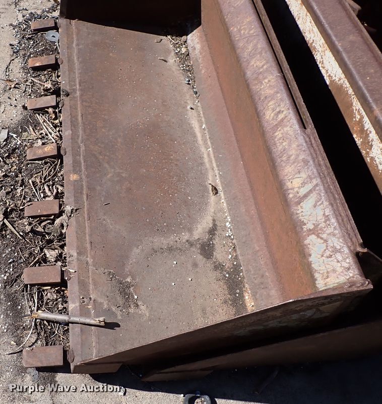 image for item DJ0036 1976 Bobcat 520  skid steer loader