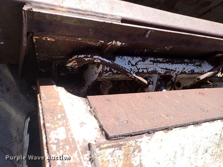 image for item DJ0036 1976 Bobcat 520  skid steer loader