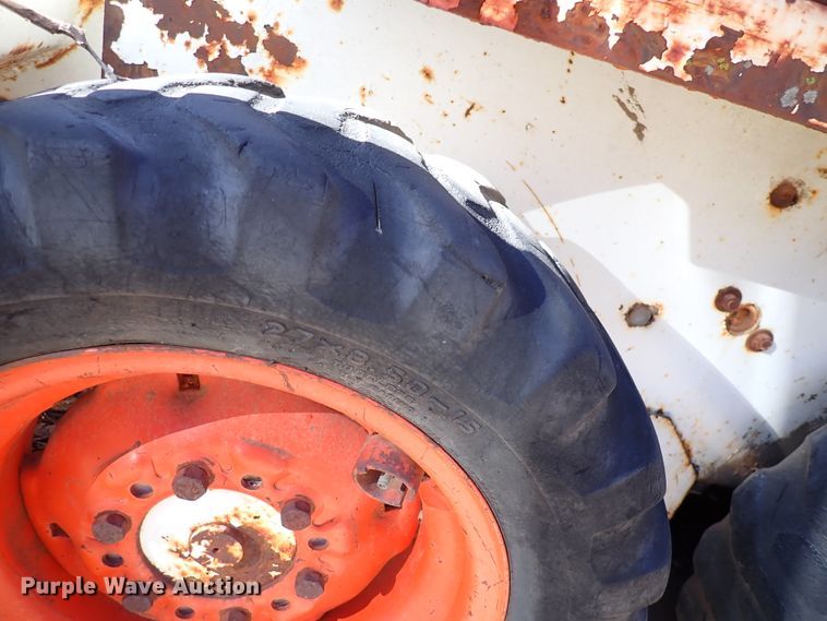 image for item DJ0036 1976 Bobcat 520  skid steer loader