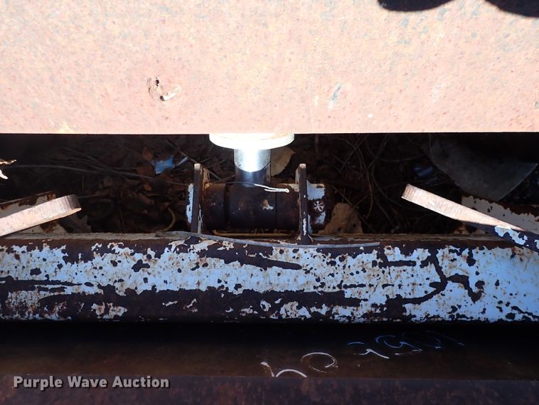 image for item DJ0036 1976 Bobcat 520  skid steer loader