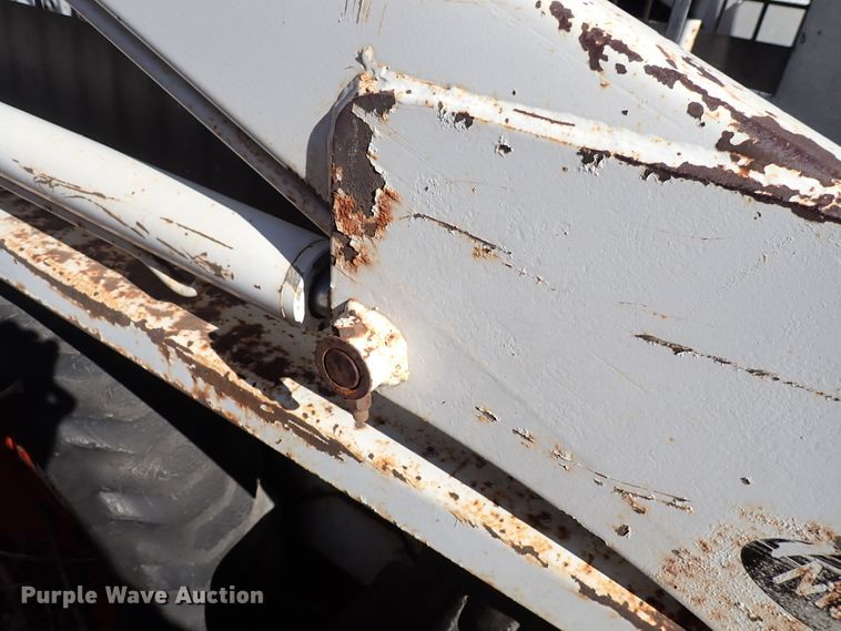 image for item DJ0036 1976 Bobcat 520  skid steer loader