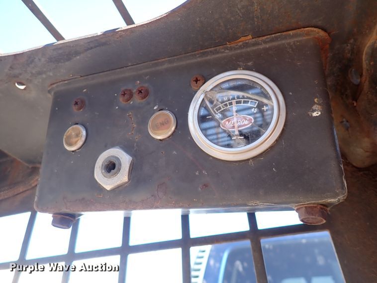 image for item DJ0036 1976 Bobcat 520  skid steer loader