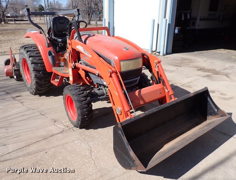 image for item DJ0039 Kioti CK30 HST  MFWD tractor