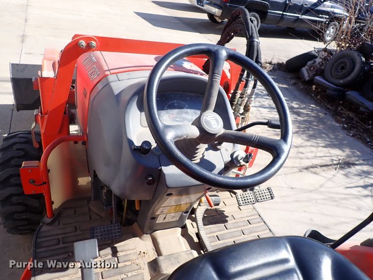 image for item DJ0039 Kioti CK30 HST  MFWD tractor