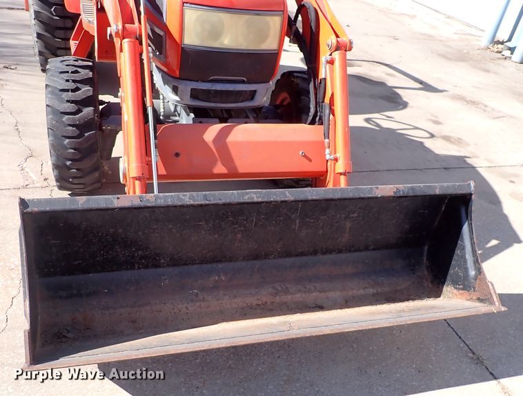 image for item DJ0039 Kioti CK30 HST  MFWD tractor