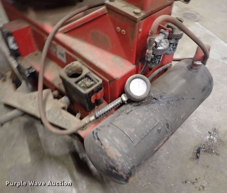 image for item DJ0048 Ammco 740 rim clamp tire machine