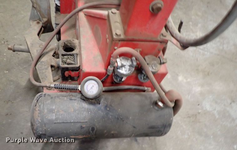 image for item DJ0048 Ammco 740 rim clamp tire machine